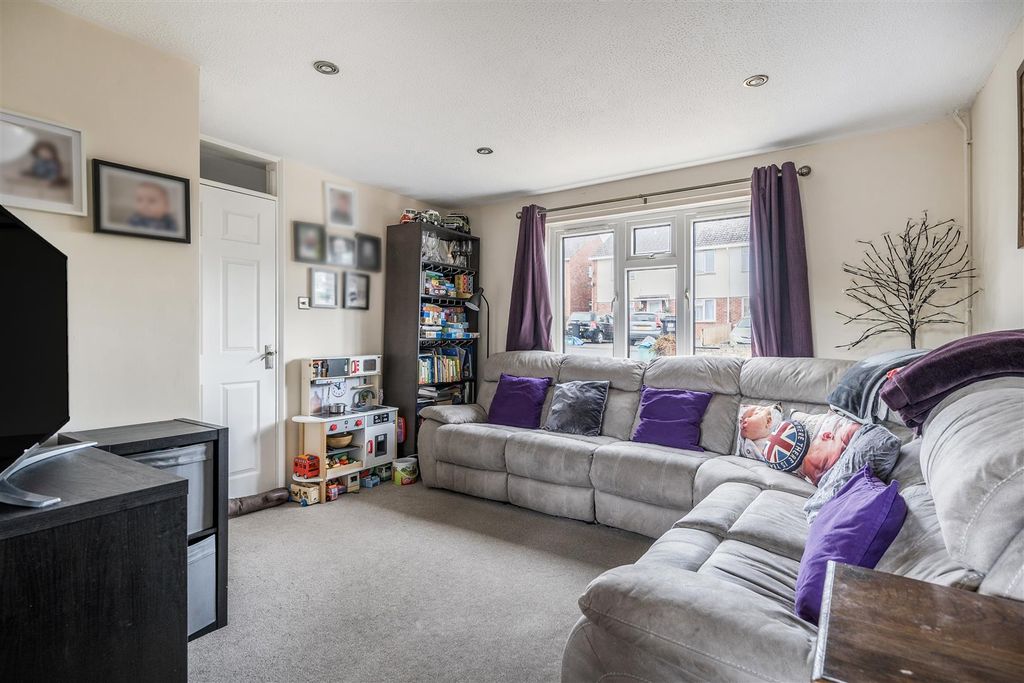 Property photo 2 of 14 1336781-2-68Aee44Ba0537.Jpg