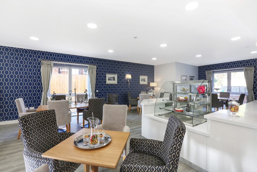 Property photo 1 of 12 Bistro