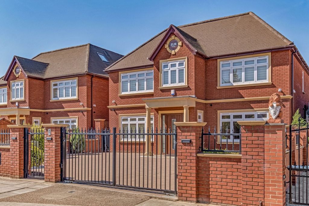 Property photo 1 of 51 Picture No. 54