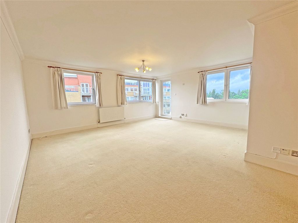 Property photo 3 of 13 Picture No. 20