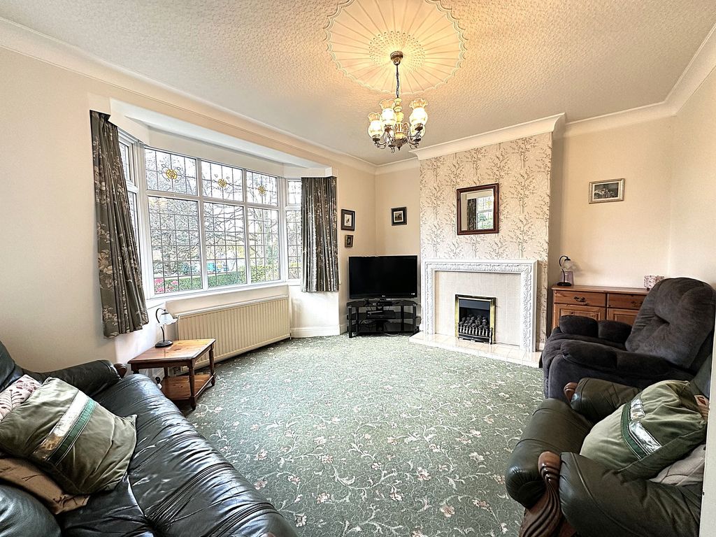 Property photo 2 of 25