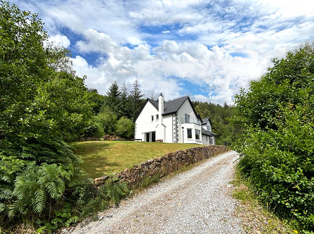 Property photo 1 of 77