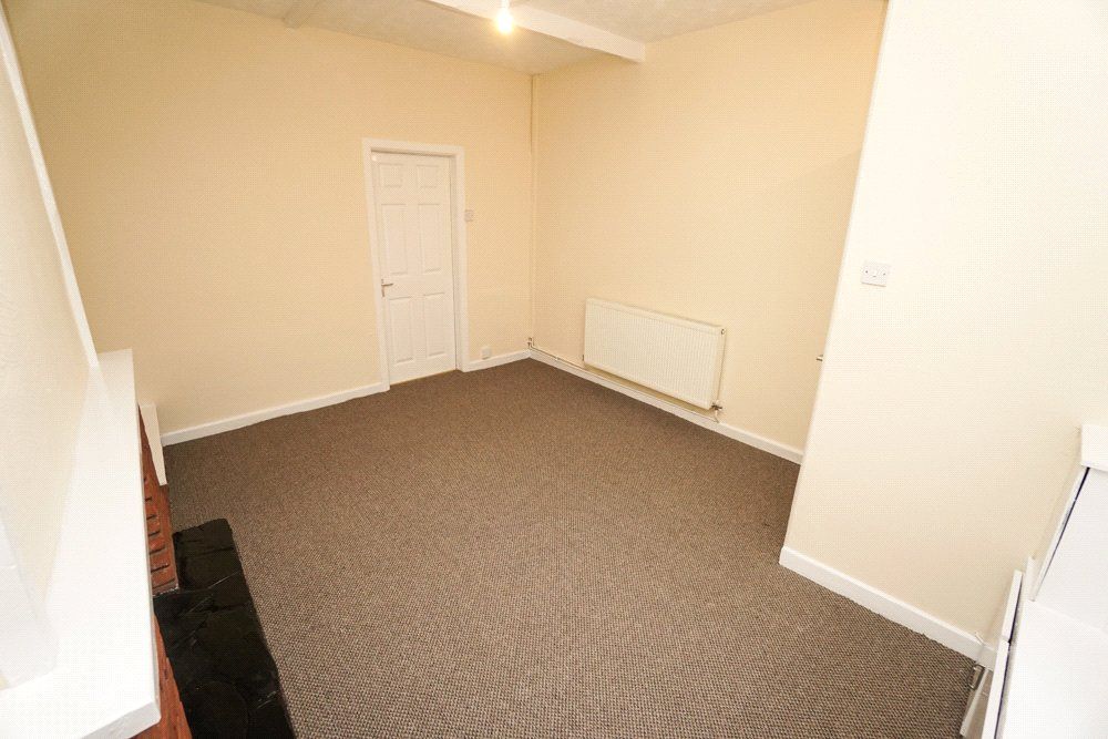 Property photo 3 of 8 Photo 5