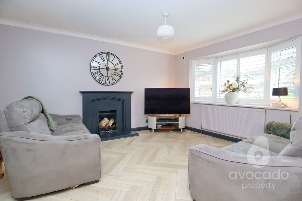 Property photo 2 of 21 4938017