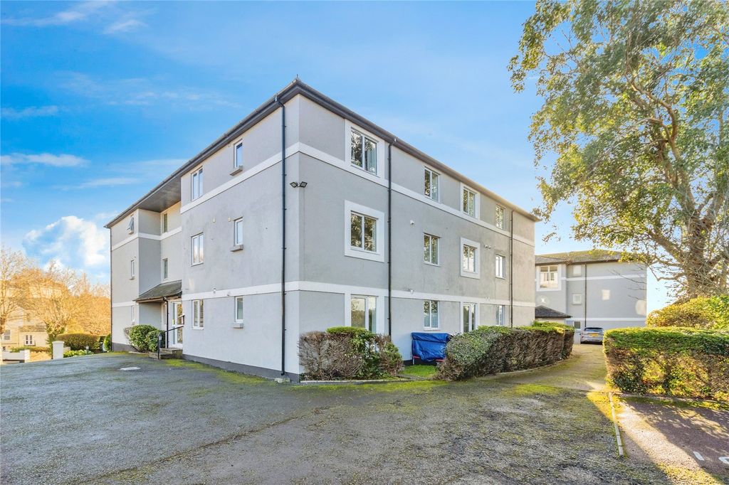 Property photo 2 of 14 Picture No. 16