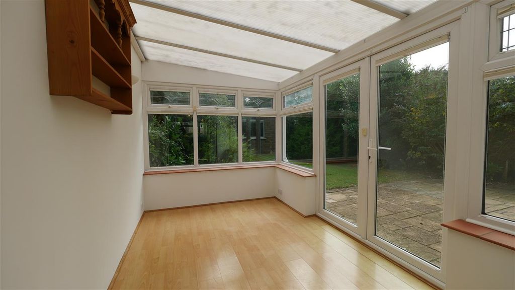 Property photo 3 of 17 Conservatory