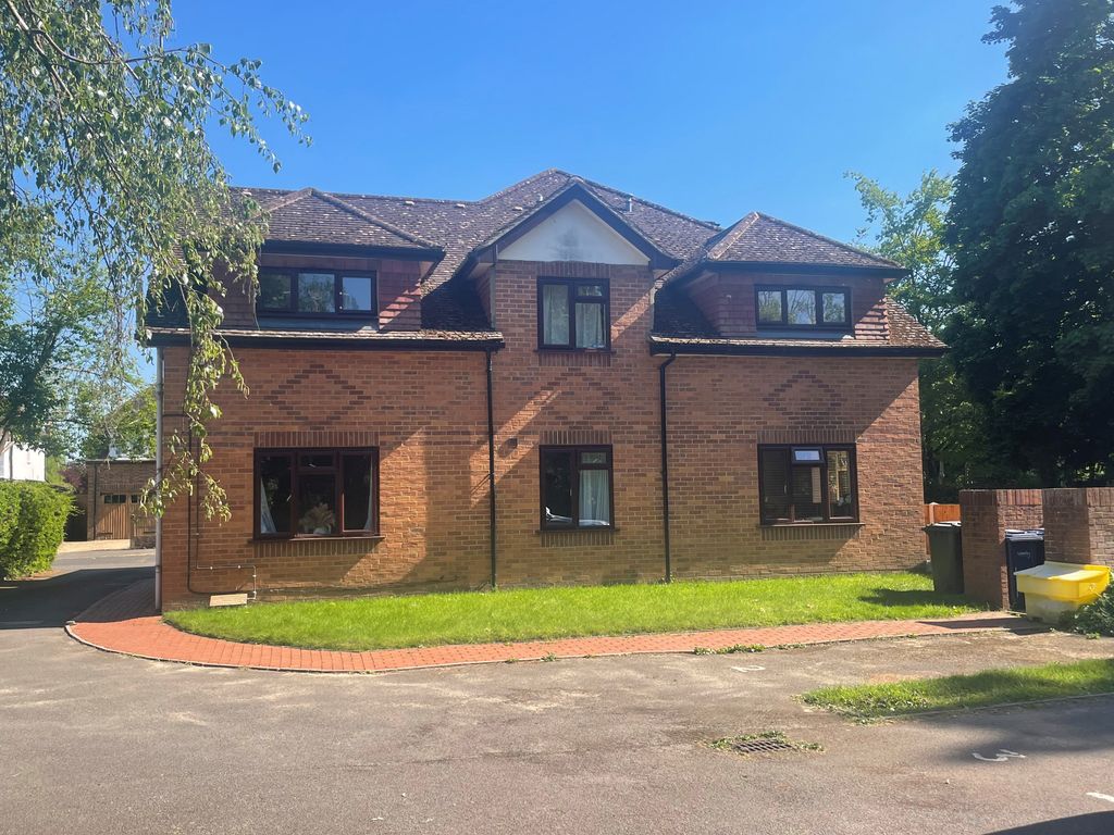 Property photo 1 of 8