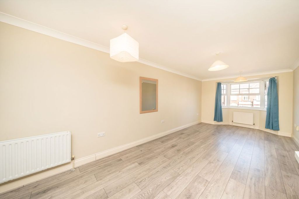 Property photo 3 of 5