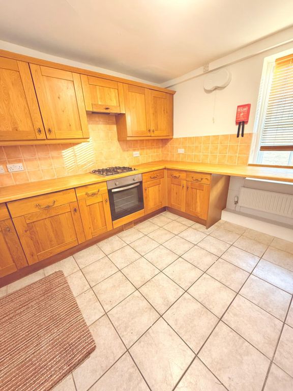 Property photo 3 of 9 67A1Da58-02E7-49B5-8214-c282243E5191