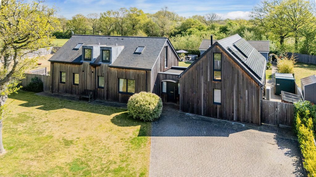 Additional image 32 of 5 bed detached house for saleMaplewood Drive, Lingfield RH7