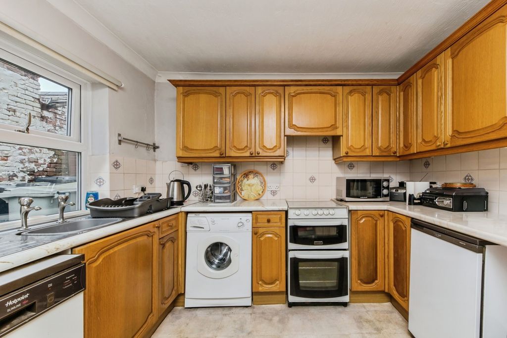 Property photo 3 of 14 Pbox-Img.Jpg