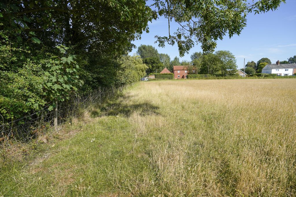 Property photo 2 of 5 Photo 1