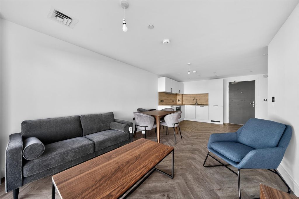 Property photo 3 of 15 1435820-8-69c4249836527.Jpg