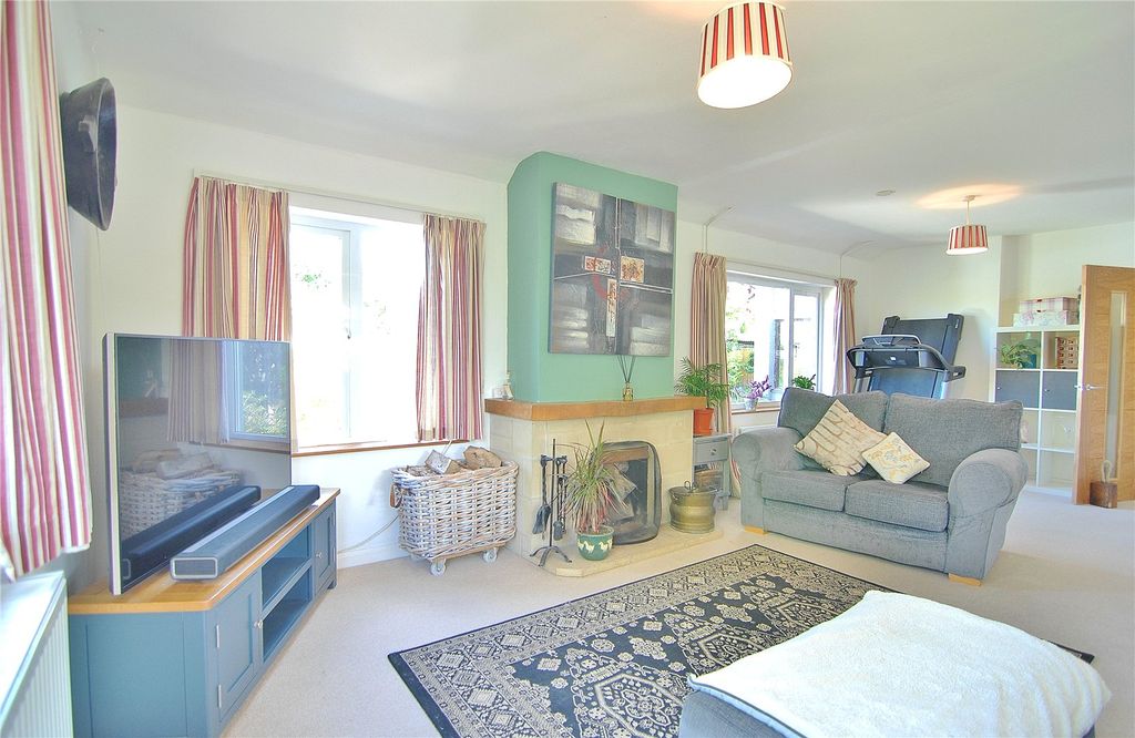Property photo 2 of 31 Picture No. 93