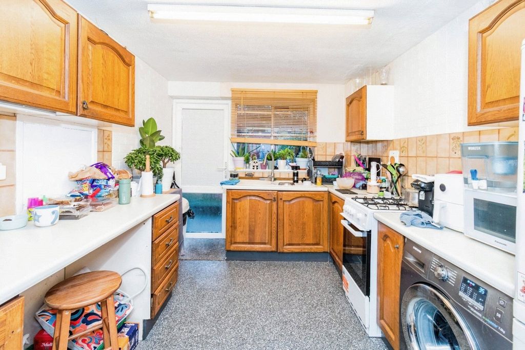 Property photo 2 of 12 Pbox-Img.Jpg