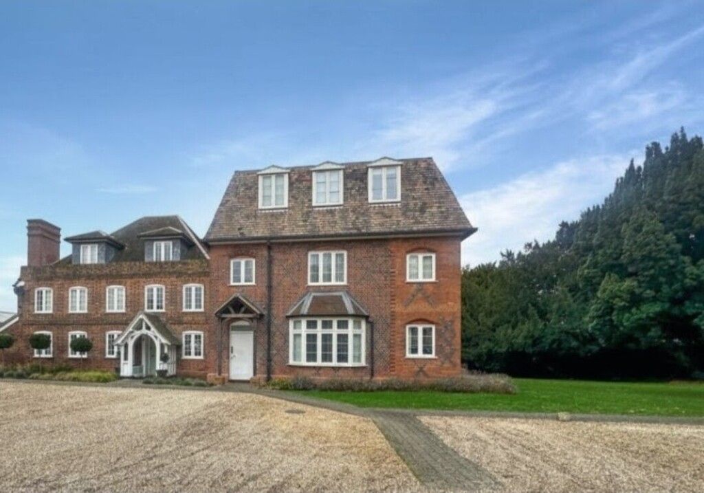 Property photo 2 of 3 Off Road Parking