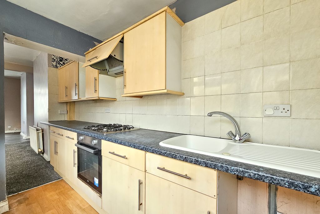 Property photo 3 of 9