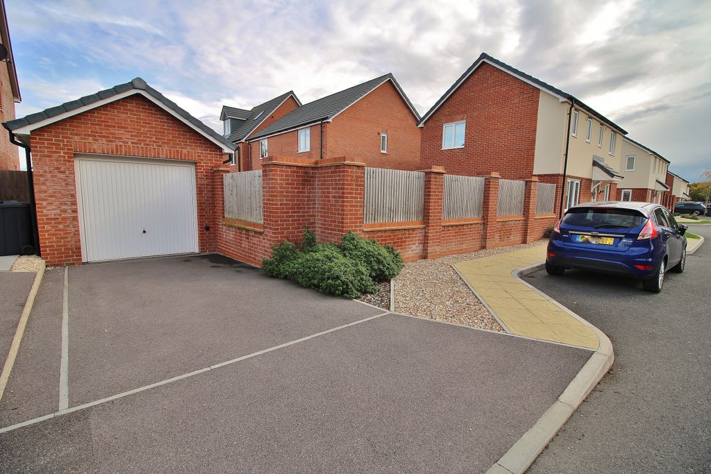 Property photo 2 of 17 Img_6386