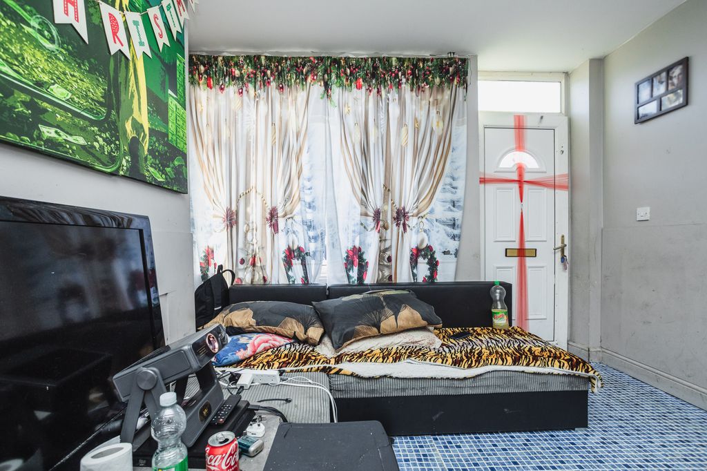 Property photo 3 of 24