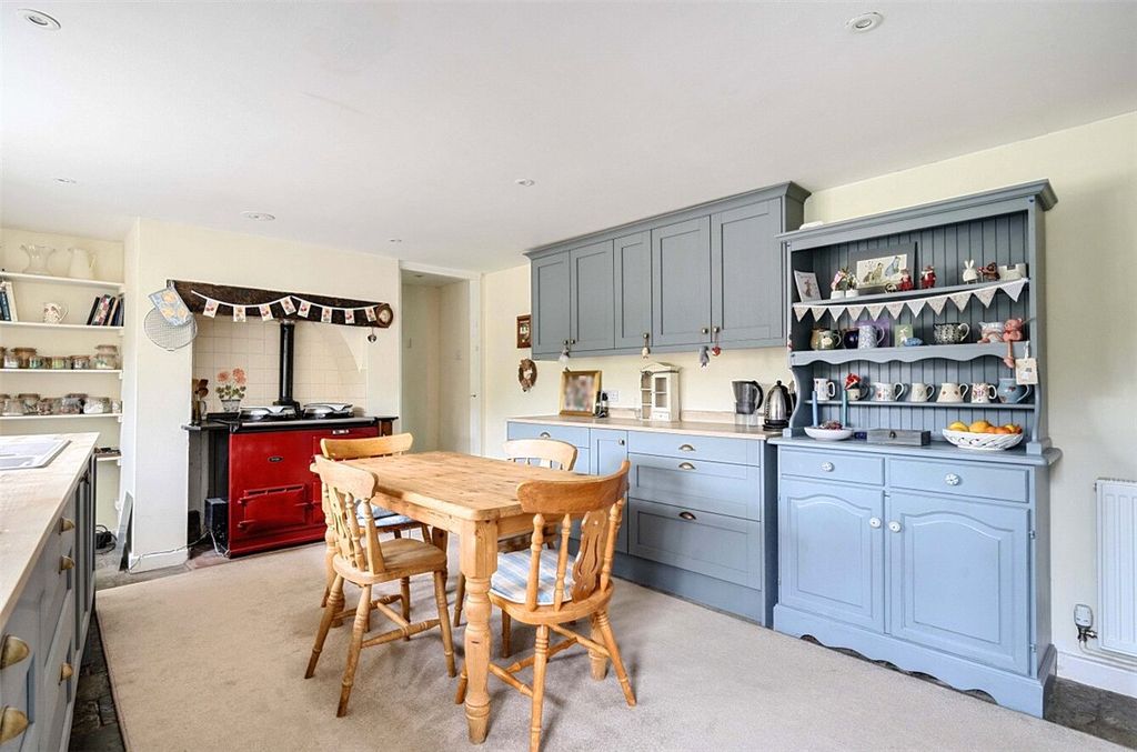 Property photo 2 of 17 Picture No. 02