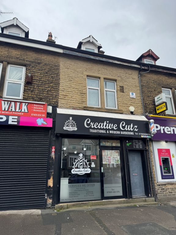 Property photo 1 of 1 To Let Â€“ Spacious Twoâ€‘Bedroom Flat Above Commercial Premises - Shipley (Bd18)