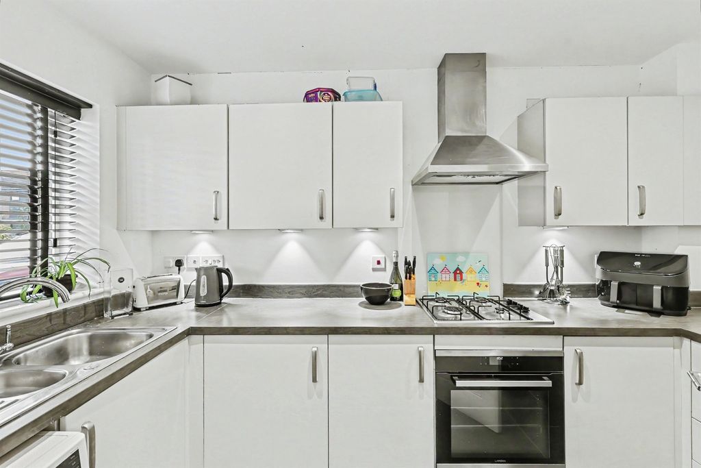 Additional image 4 of 2 bed terraced house for saleKensington Close, Northampton NN2