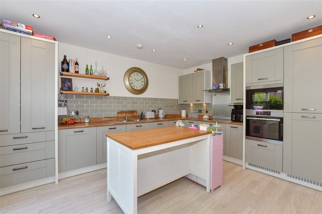 Property photo 3 of 17 Kitchen/Diner