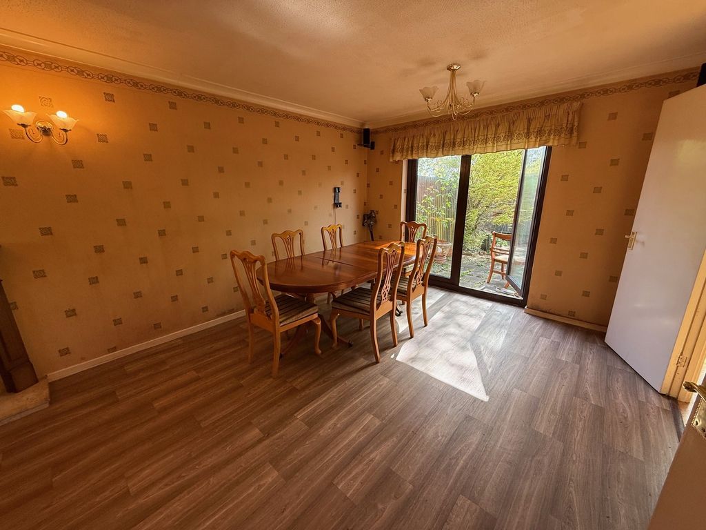 Property photo 3 of 10 Diner