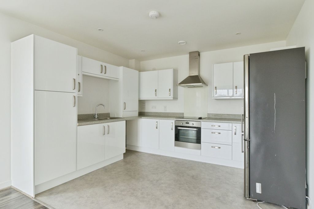 Property photo 2 of 12 Pbox-Img.Jpg