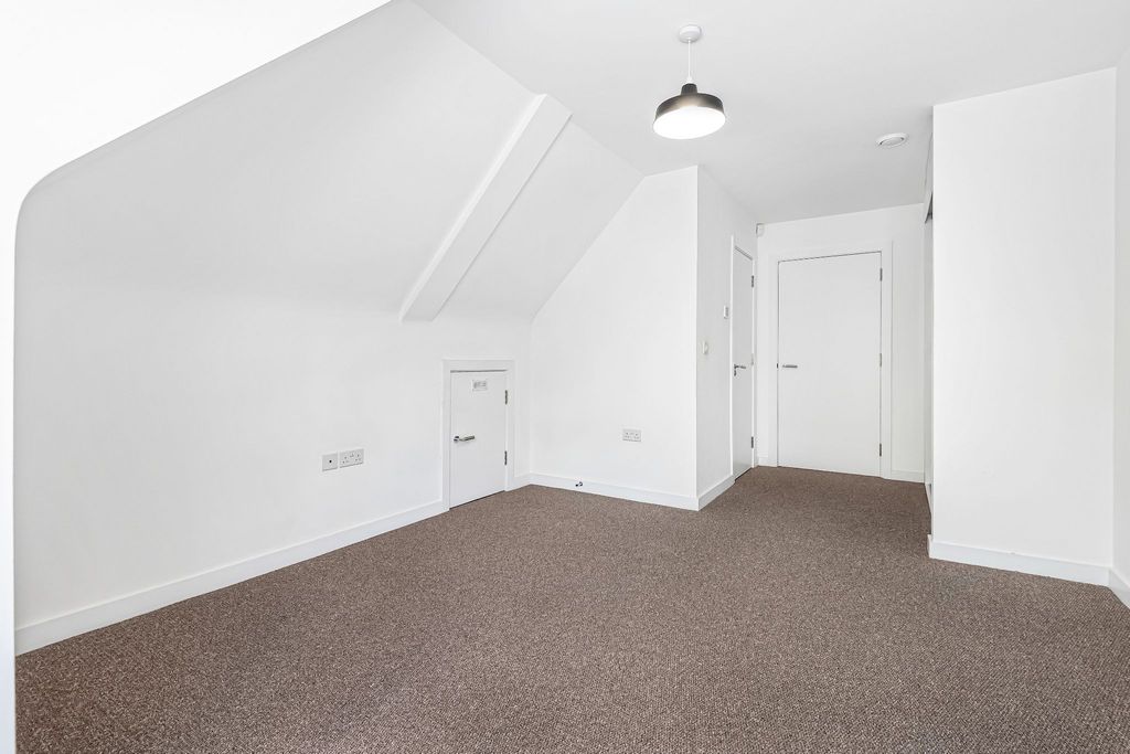 Additional image 10 of 1 bed property for saleGeorges Wood Road, Brookmans Park, Hatfield AL9