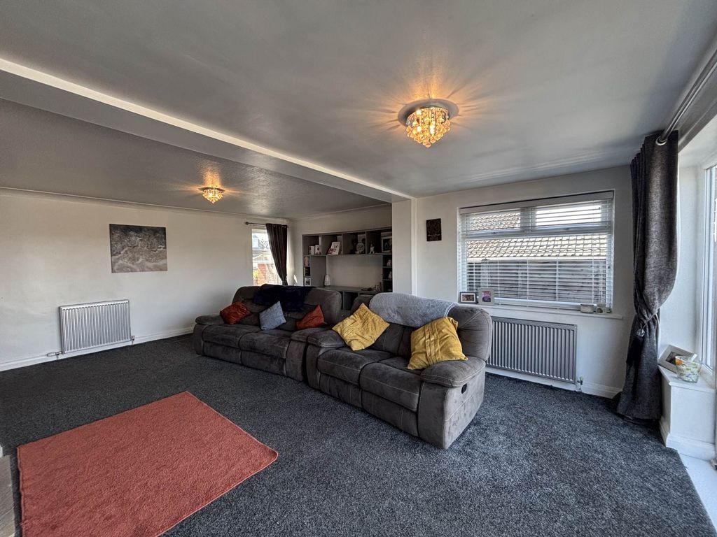Property photo 2 of 29