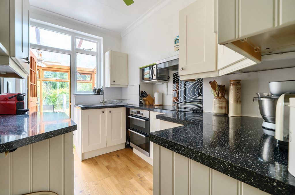 Property photo 2 of 21 1319849-5-68681B4...