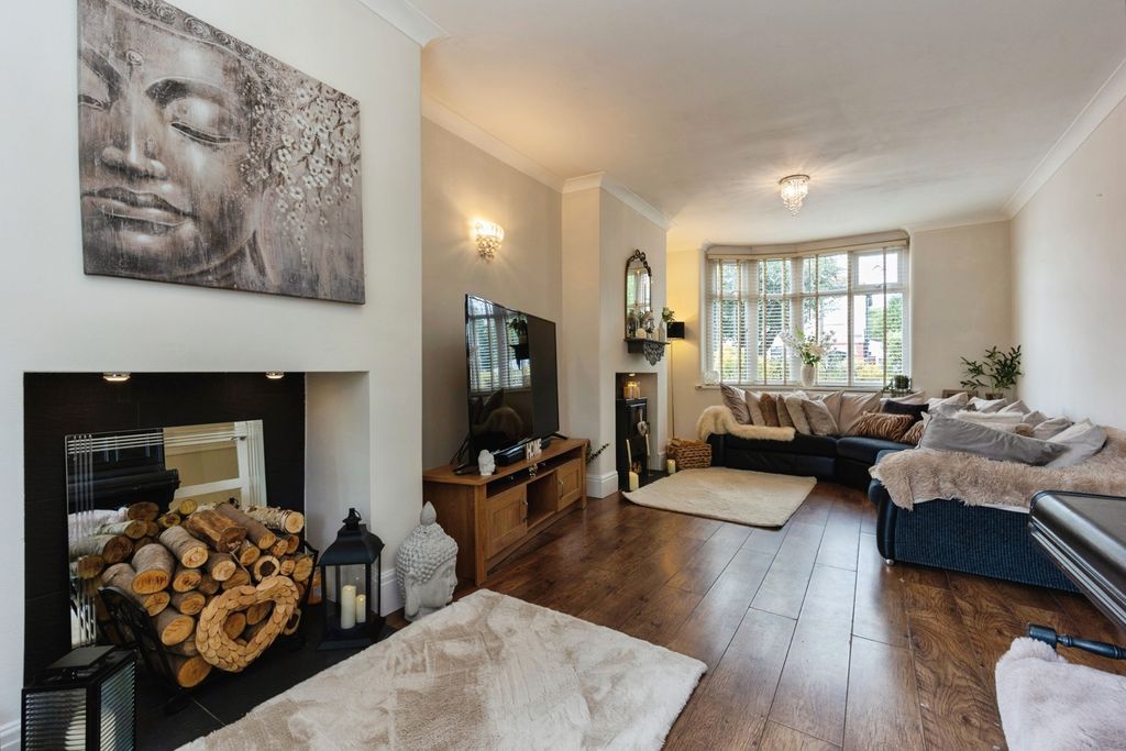 Property photo 3 of 22 Pbox-Img.Jpg