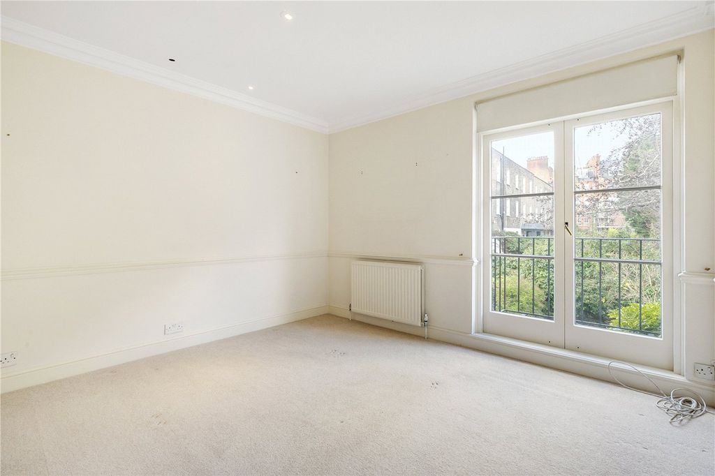 Property photo 3 of 9 Picture No. 32