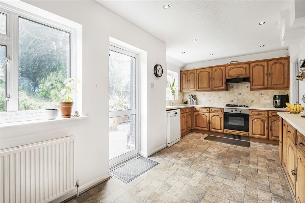 Property photo 3 of 24 Kitchen