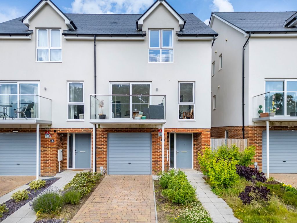 Property photo 1 of 27