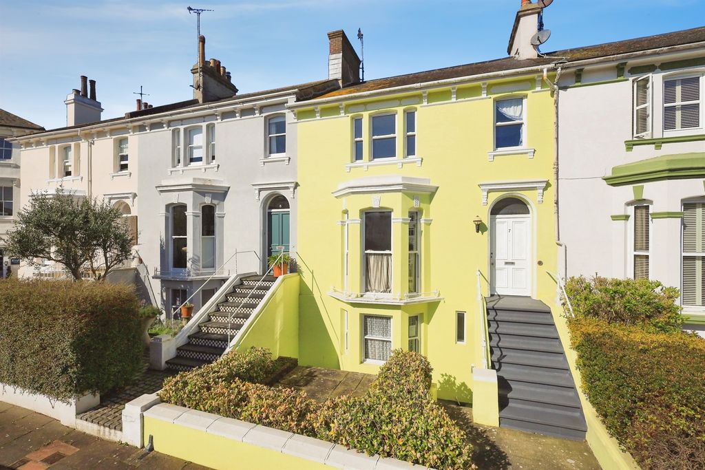 Property photo 1 of 19