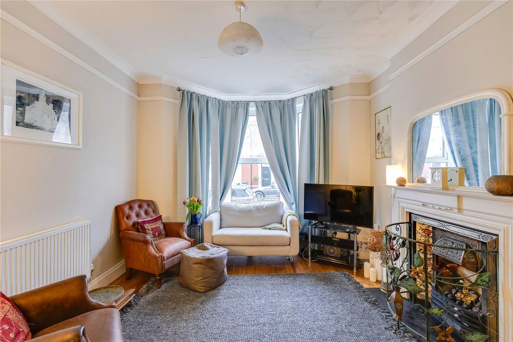 Property photo 3 of 32 Picture No. 28