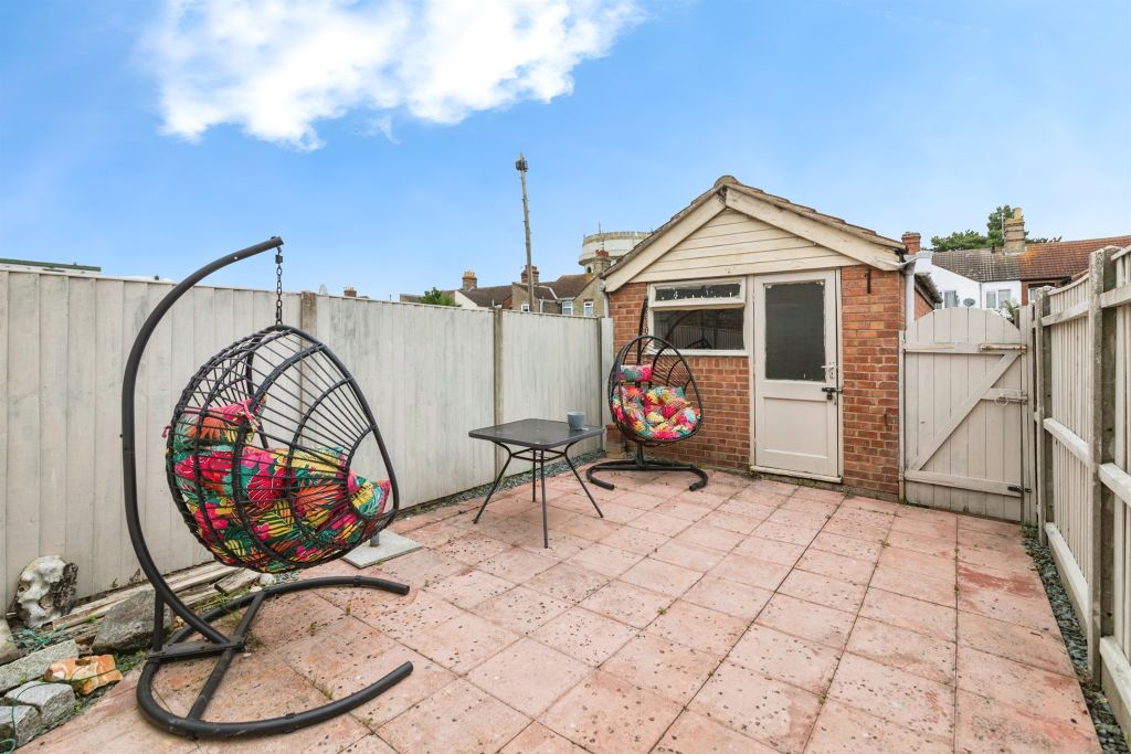 Property photo 3 of 18