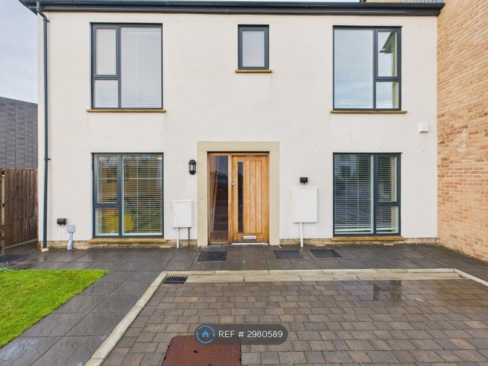 Property photo 3 of 33