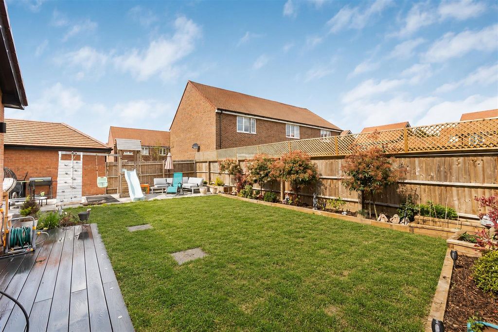 Additional image 14 of 4 bed detached house for saleThompson Way, Hertford SG13