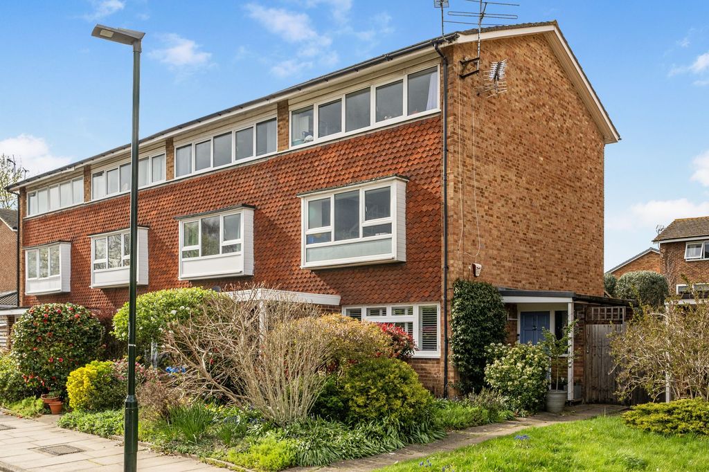 Property photo 1 of 23