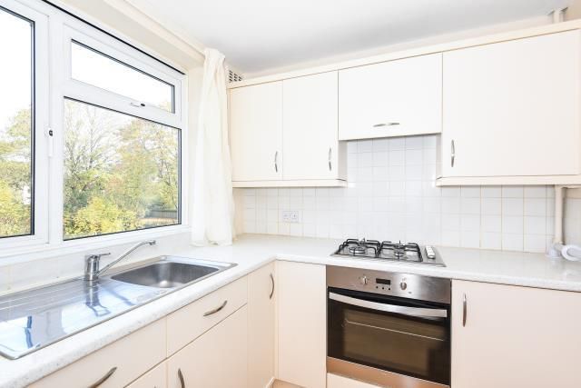 Property photo 2 of 8 Kitchen