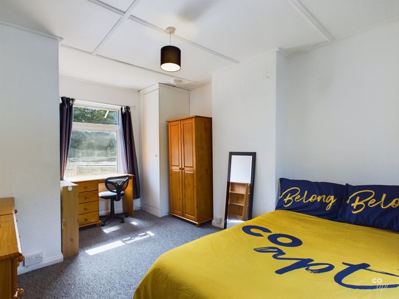 Property photo 3 of 12 Photo 4