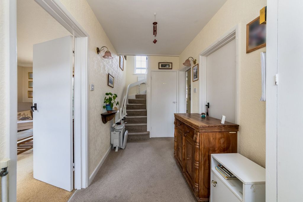Property photo 3 of 29