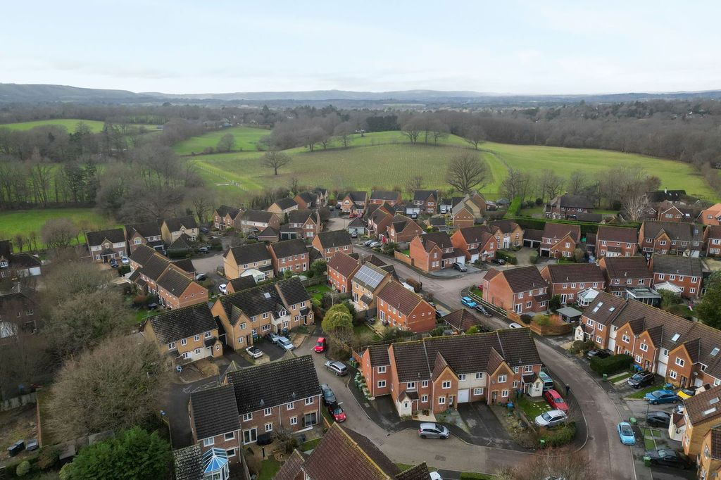 Property photo 3 of 26