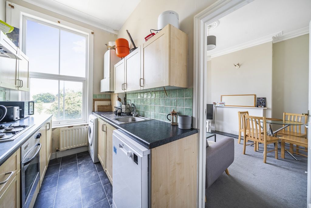 Property photo 2 of 14 1145250 (3)