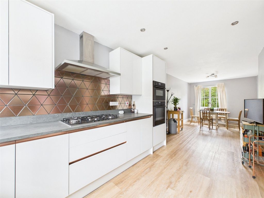 Property photo 2 of 20 Picture No. 01