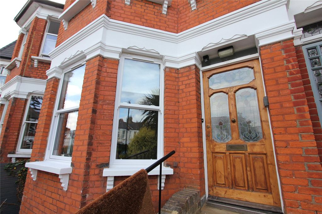 Property photo 2 of 26 Picture No. 24