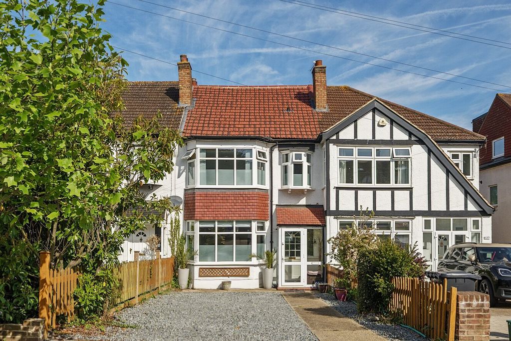 Property photo 3 of 16 Picture No. 23